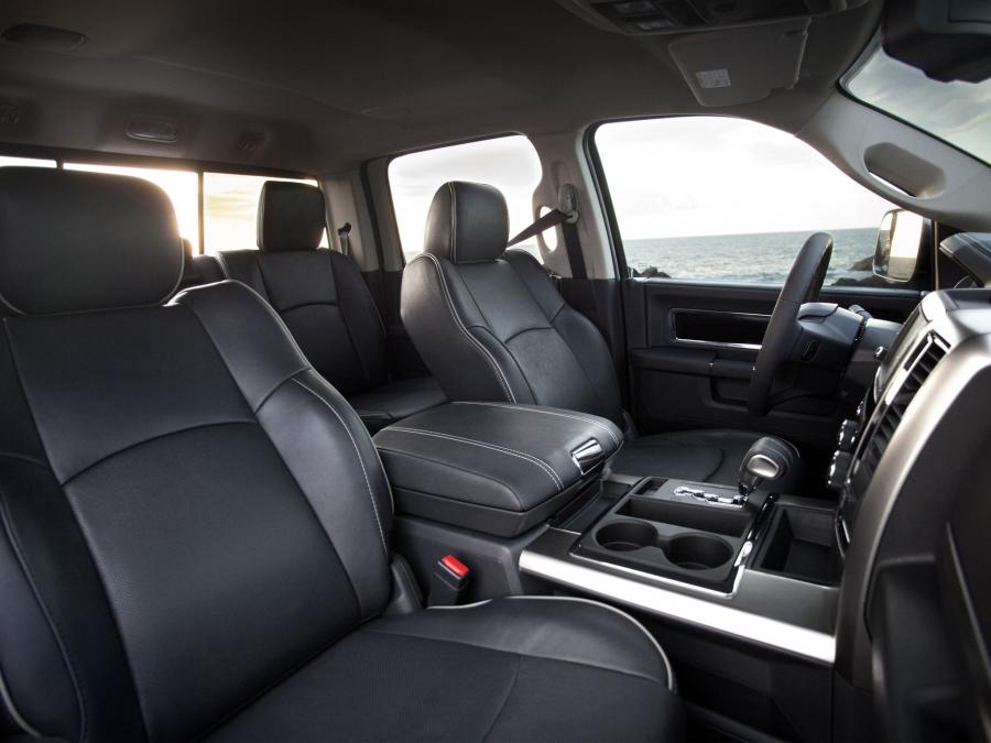  Dodge Ram 1500 Laramie Limited Crew Cab 2012 года  (фото 7 из 9)